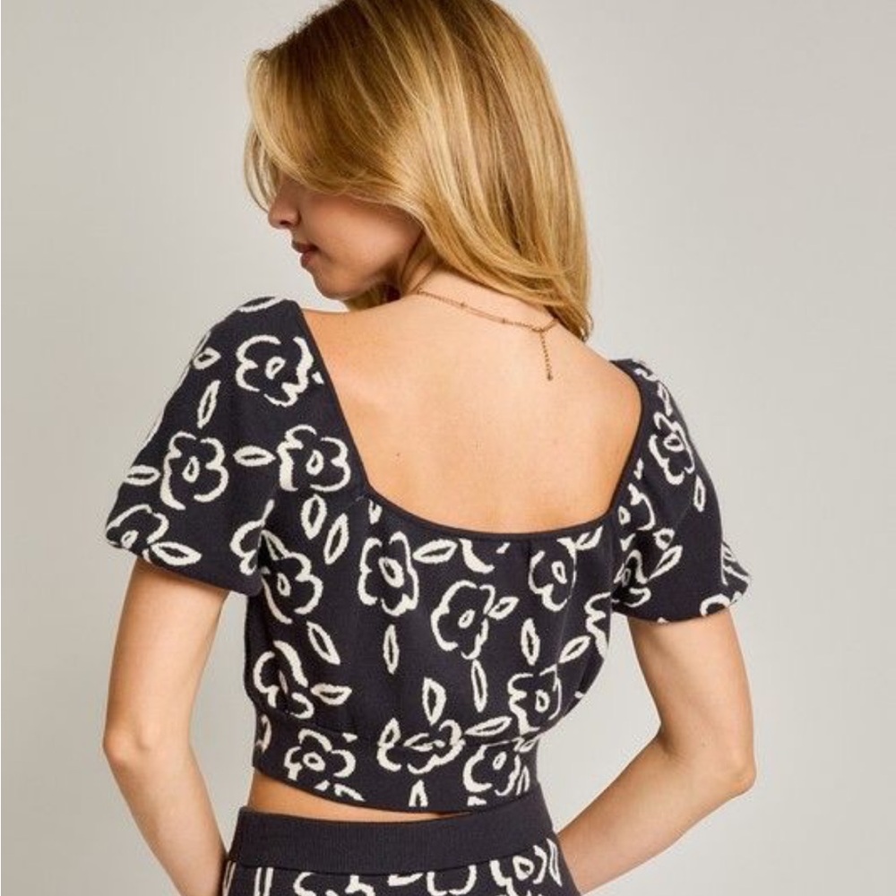 Le Lis Floral Black and White Women's Skirt Set size small nwt - Picture 3 of 7